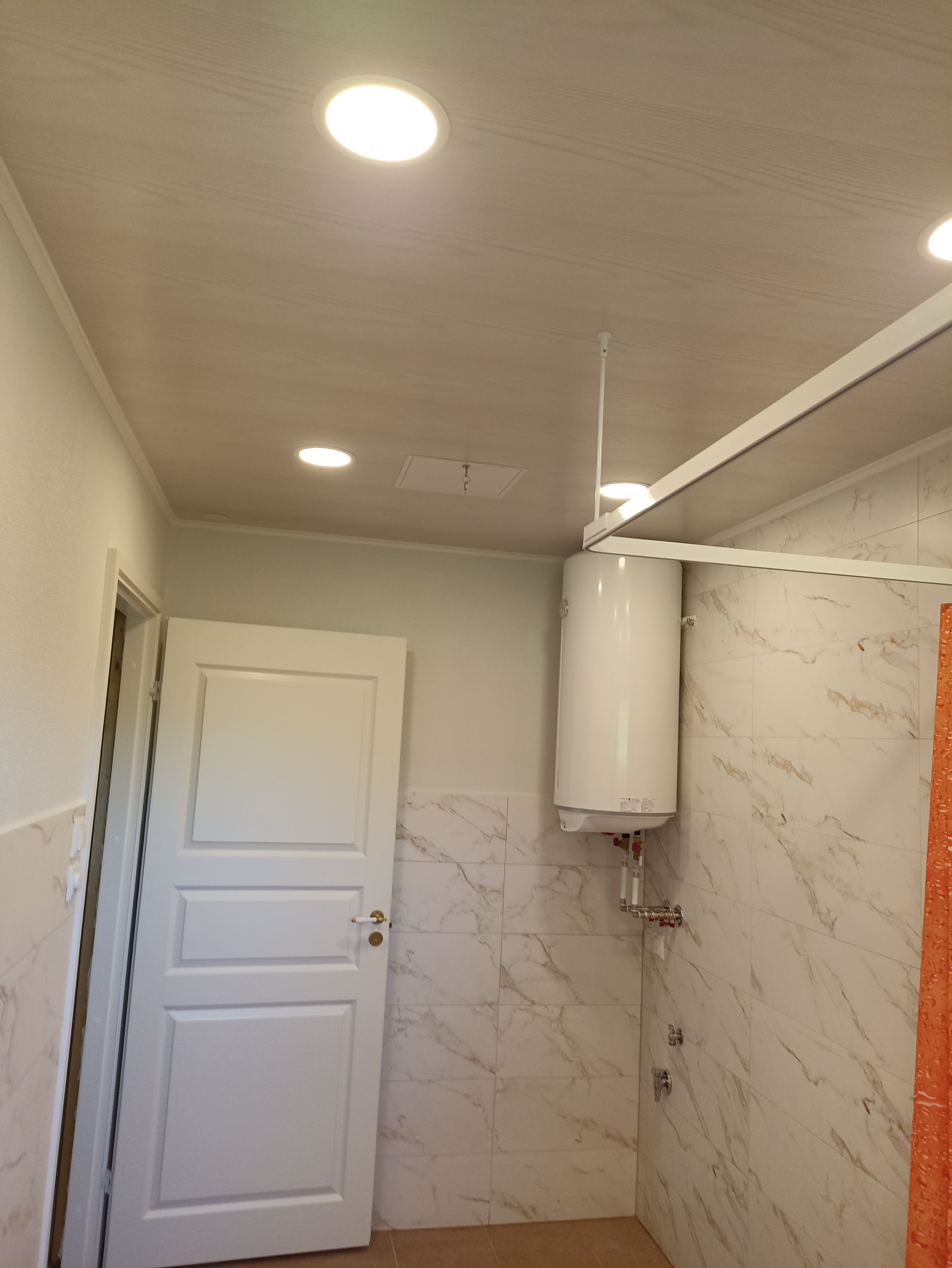 Põhja-Sakala vald, Viljandimaa, Kõos asuv talumaja